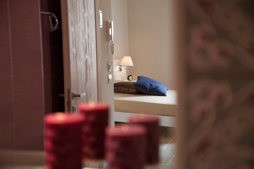 Le Stanze Di Finya Hotel Gravina in Puglia Room photo